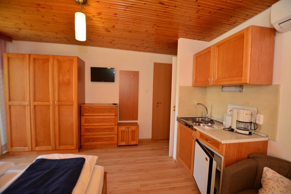 Viragoskert Apartman Hévíz Zimmer foto