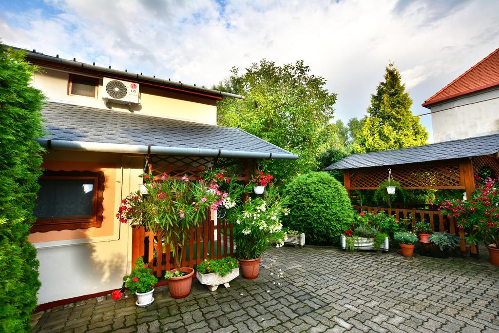 Viragoskert Apartman Hévíz Zimmer foto